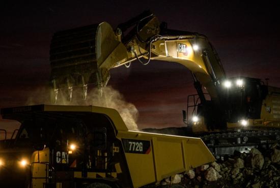 The Cat 374 hydraulic excavator and 772 truck are the perfect pair for high production.