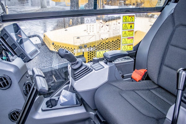 CAt 306 Mini Excavator Operator Compartment