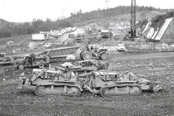 Quad D9 at Oroville Dam construction