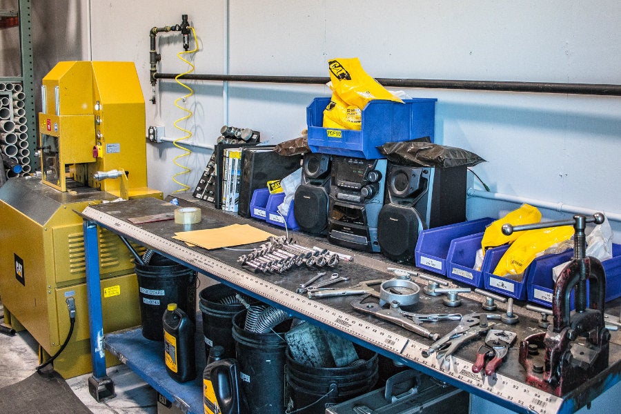 Hydraulic hose bench and tooling