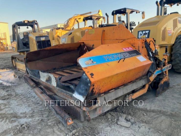 2002 Gilcrest 813R Paver