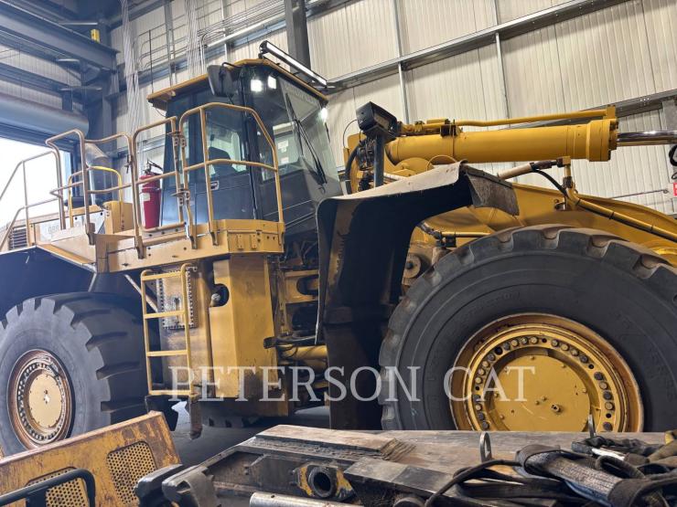 2010 CAT 988H