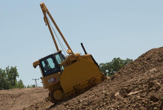 PL61 Pipelayer has excellent slope capability