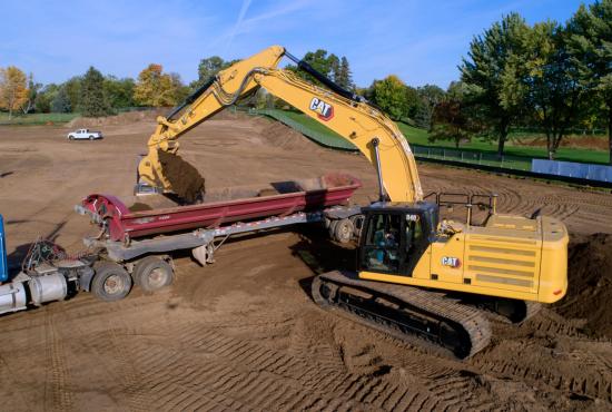 Best-in-class production comes from the 340's increased engine power, wider undercarriage, heavy counterweight, and higher payload capacity.