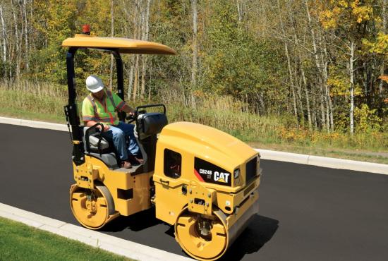 CB24B XT Utility Compactor