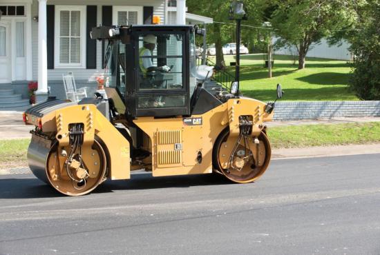 CB44B - Split Drum Tandem Vibratory Roller