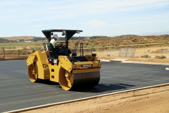 CB54 Tandem Vibratory Roller