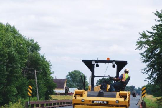 CB64 Tandem Vibratory Roller