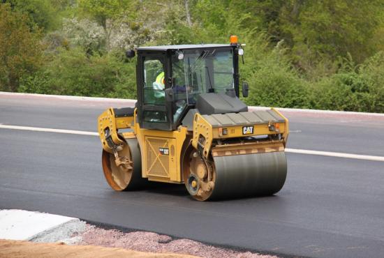 CD54B - Solid Drum Tandem Vibratory Roller