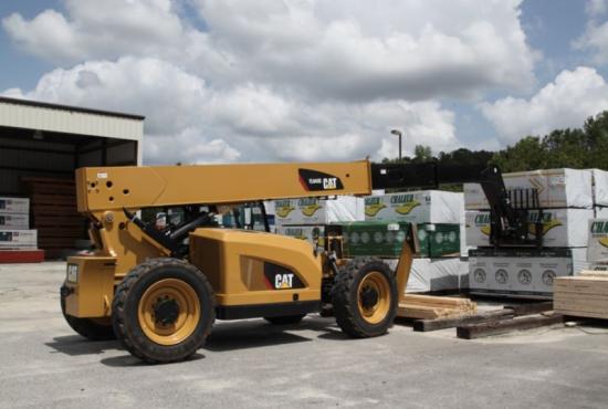 TL943C with Stabilizers Telehandler