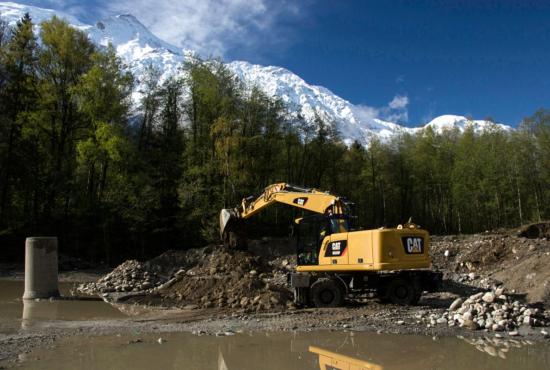 M320F Wheeled Excavator