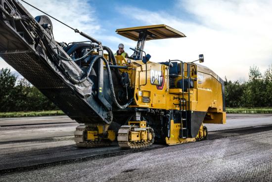 Cat PM825 Cold Planer