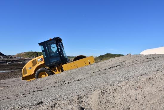 CS7 Vibratory Soil Compactor