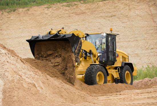 Cat® 926M Aggregate Handler