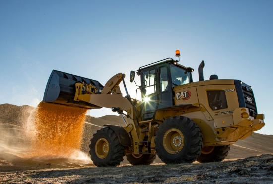 Cat® 930M Ag Handler