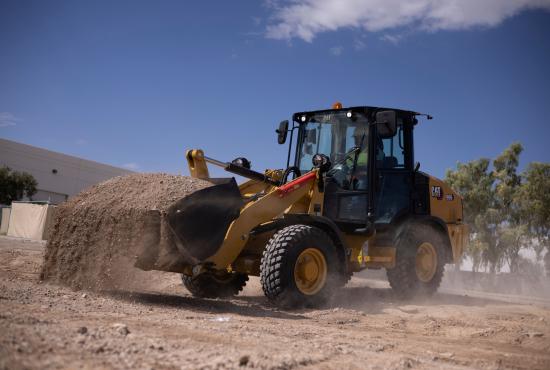 Cat® 906 Compact Wheel Loader