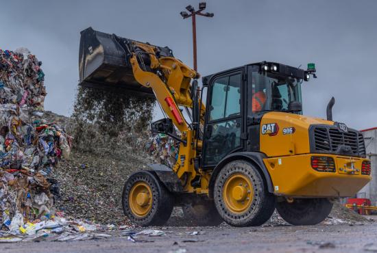 Cat® 906 Compact Wheel Loader