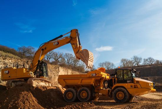 730 EJ Three Axle Articulated Truck