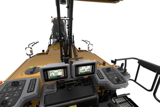 Operator station of the Cat PM825 cold planer