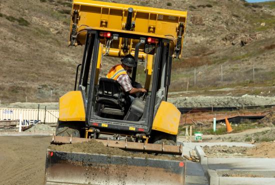 415 IL Industrial Loader