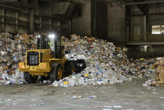 Cat® 920 Compact Wheel Loader