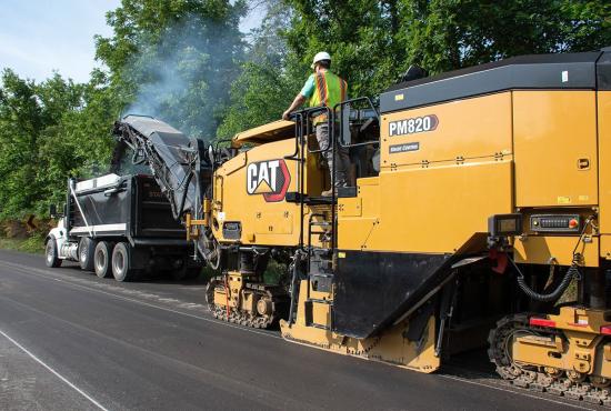 Cat PM820 Cold Planer