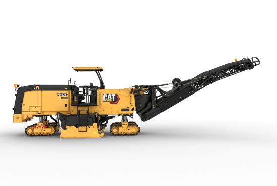 Right side view of the Cat PM822 cold planer