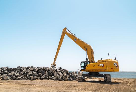 Take advantage of Cat next-generation excavator features, including improved operator comfort, reduced maintenance costs, and better fuel economy. Super long reach excavators are compatible with next-generation excavator technologies.