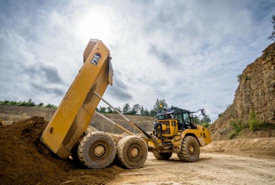 735 Three Axle Articulated Truck