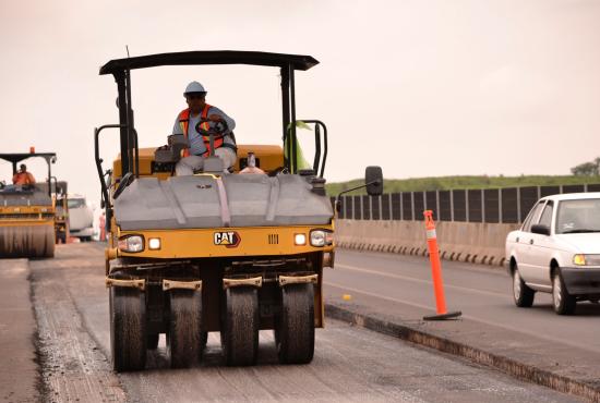 CW34 Pneumatic Roller