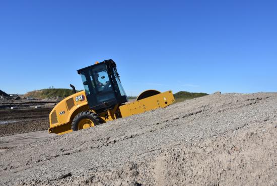 CS7 Vibratory Soil Compactor