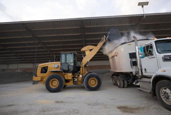 Cat® 926 Small Wheel Loader