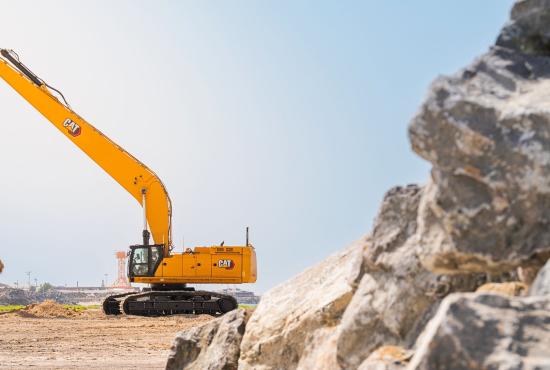 Boost productivity with standard Cat Grade and Assist technologies. Cat Grade and Assist technologies keep you on grade when visibility is impaired.