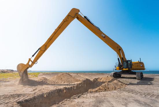 Whether cleaning ditches, canals, and waterways, or doing heavierduty work like dredging and longdistance excavation, count on Cat® next-generation super long reach and long reach excavation excavators to expand how you work.