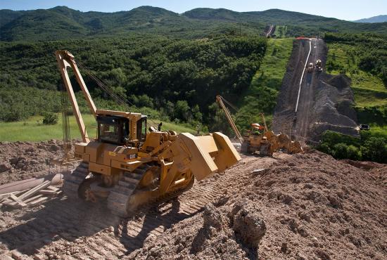 Cat Pipelayers offer excellent slope capability