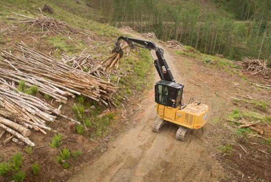 Cat® Long-life fuel and hydraulic oil filters with extended service intervals reduce maintenance costs.