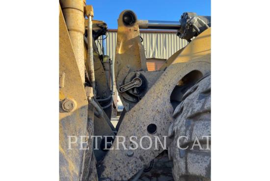2020 CAT 988K