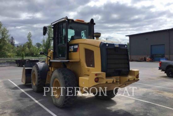 2017 CAT 930M
