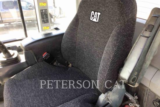 2017 CAT 930M