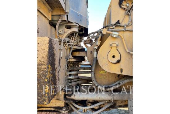 2020 CAT 988K