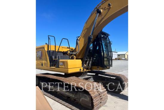 2023 CAT 323