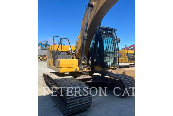 2023 CAT 323