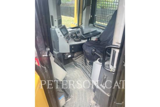 2020 CAT D8T