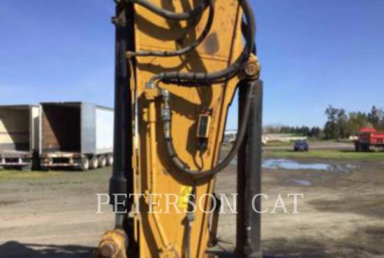 2017 CAT 320F