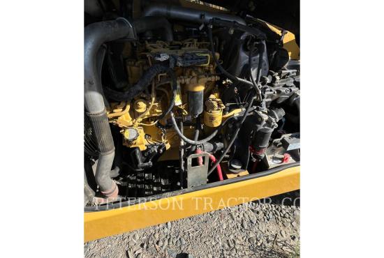 2016 CAT TL943D