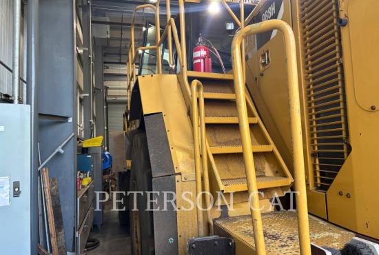 2010 CAT 988H