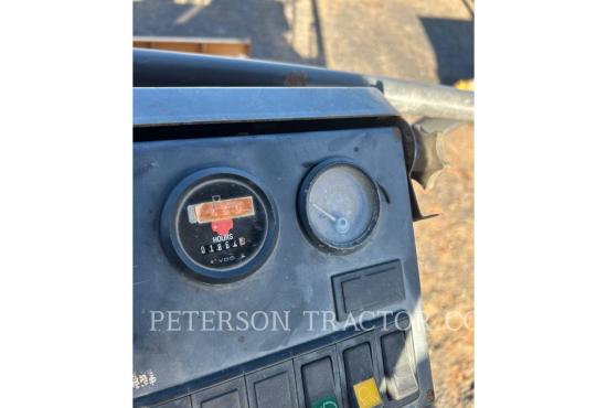 2004 CASE/NEW HOLLAND SV210