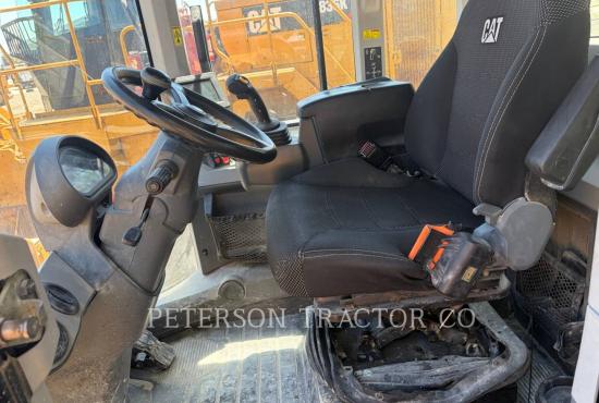 2020 CAT 930M