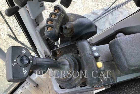 2011 CAT 160M2 AWD